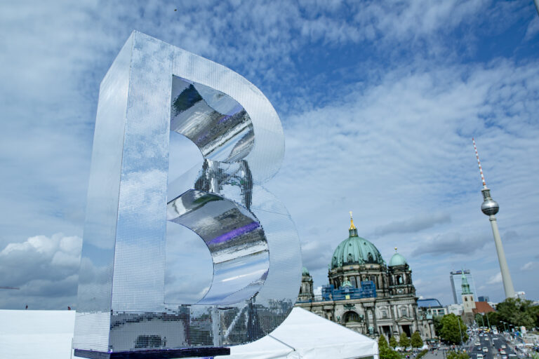 Bertelsmann Party 2019, Glitzer B auf der Dachterrasse
